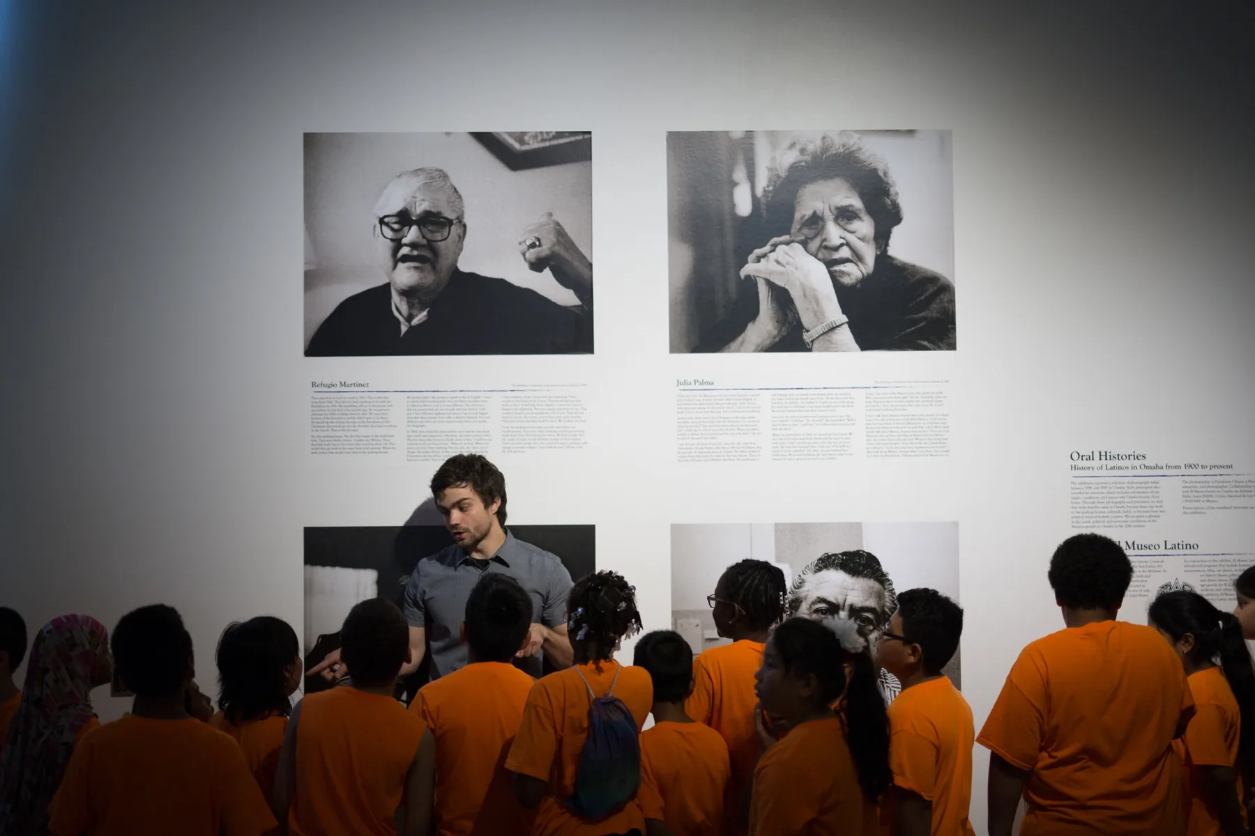 Michael Hollins facilitating a student discussion during Storytelling at KANEKO in 2016